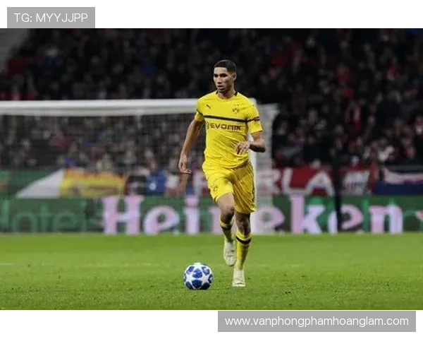 阿什拉夫:单赛季进球助攻双上双的边后卫代表 阿什拉夫:单赛季进球助攻双上双的边后卫代表